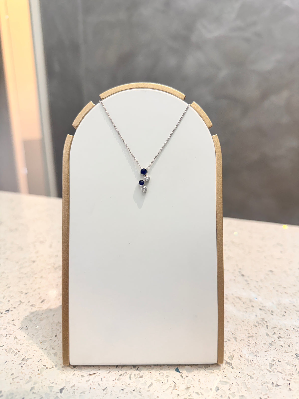 9ct White Gold Sapphire & Diamond Round 4 stone drop pendant