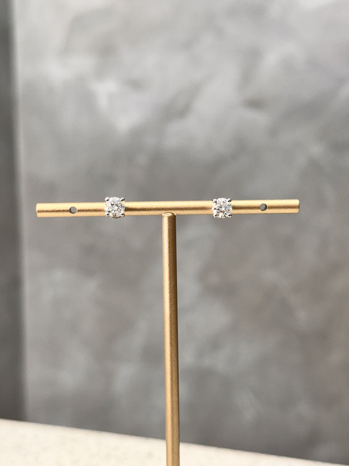 18ct White Gold 1.45ct Round Brilliant Cut Lab Grown Diamond Stud Earrings
