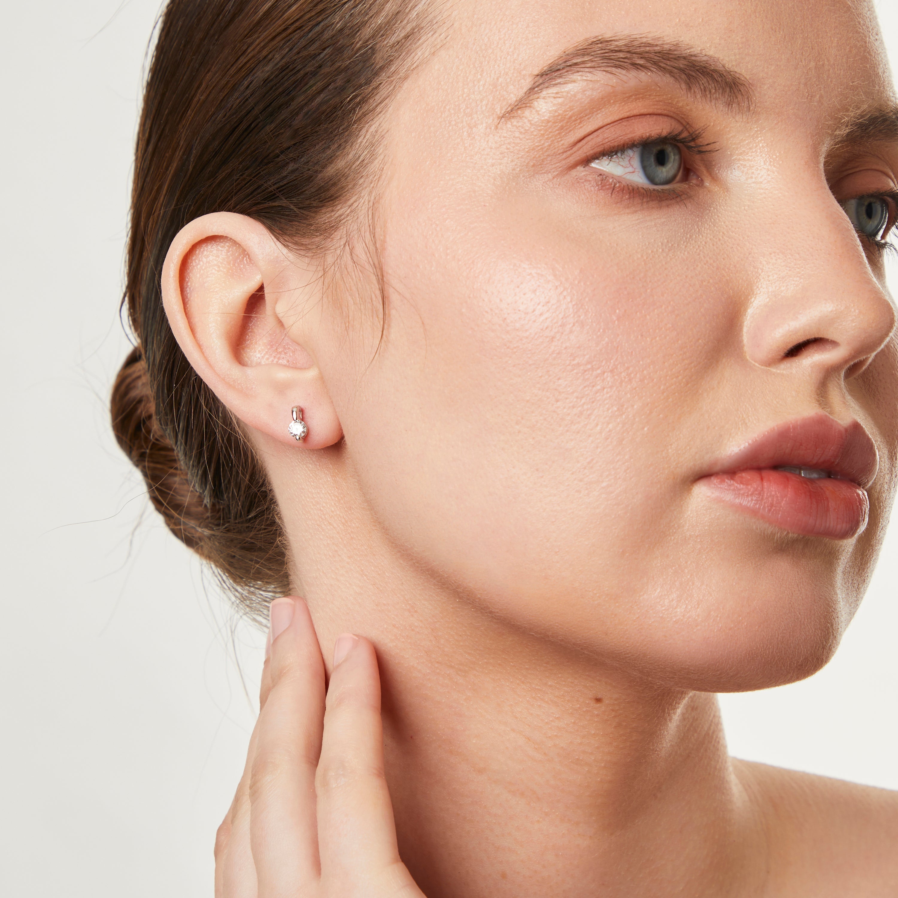 Sterling Silver 2 Claw Stud Earring