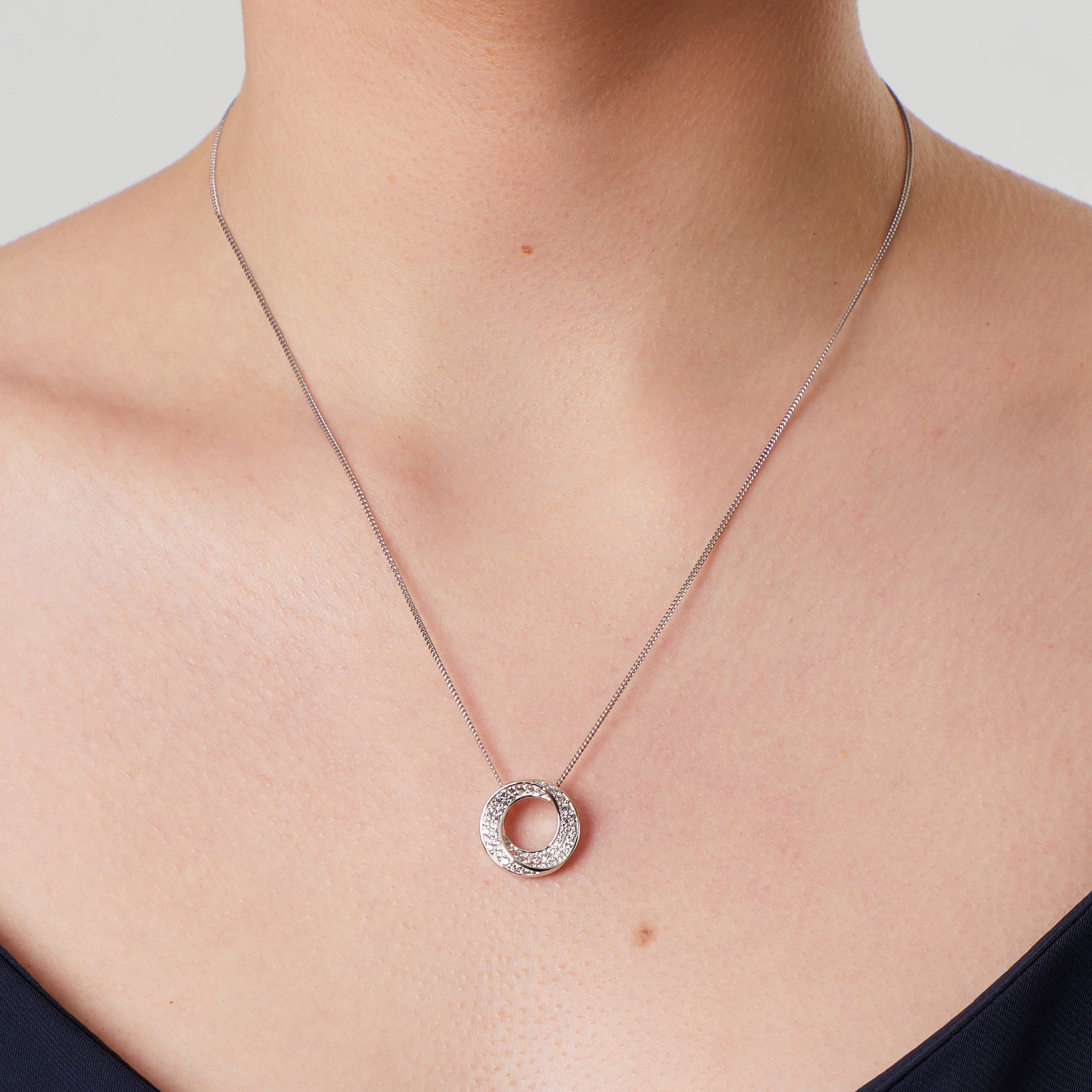 Sterling Silver Small Swirl Circle Pendant