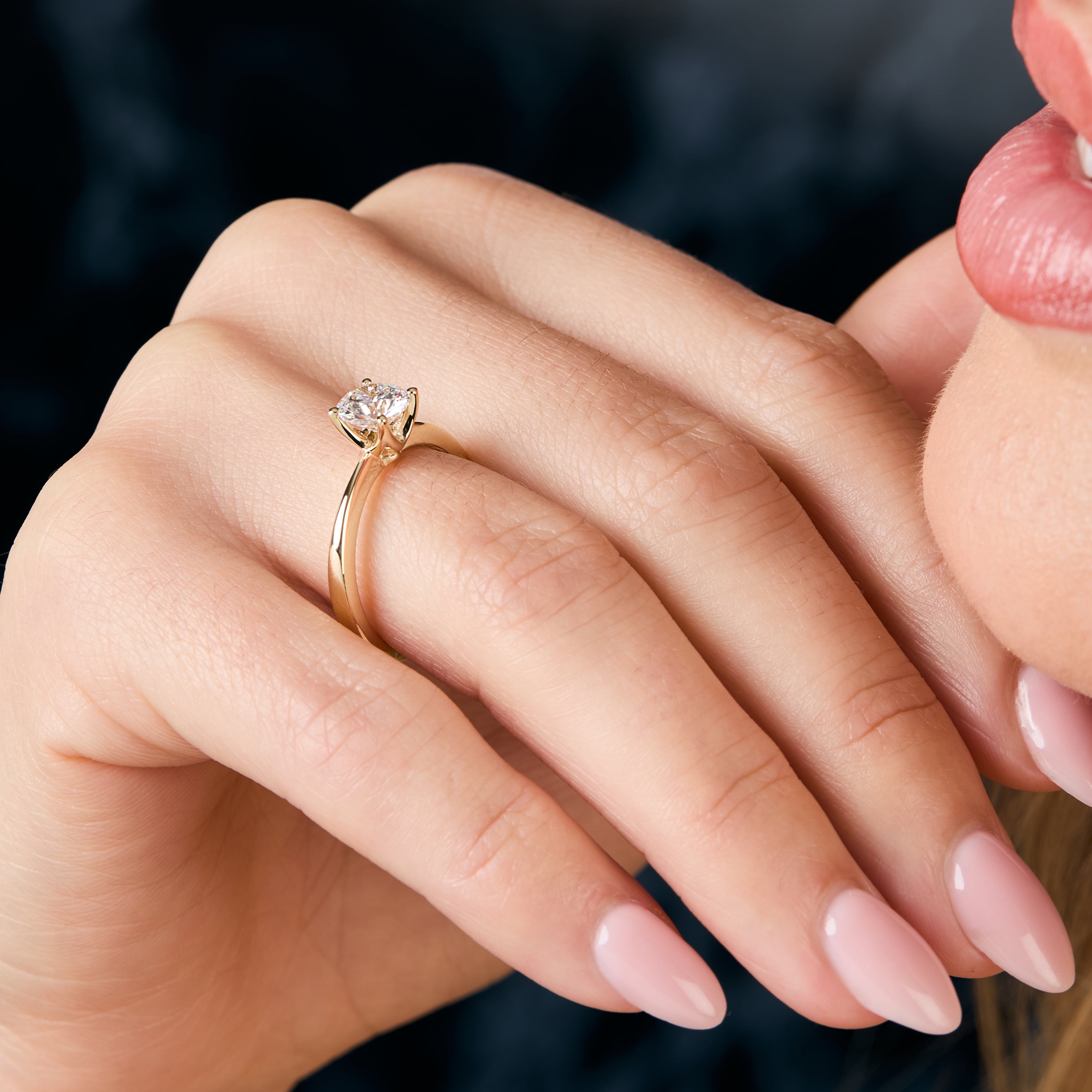 9ct Gold Solitaire 1 Carat Lab Diamond Ring | Round Brilliant E VS1