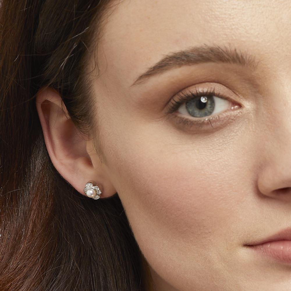 Sterling Silver Pearl 4 Flower Earrings