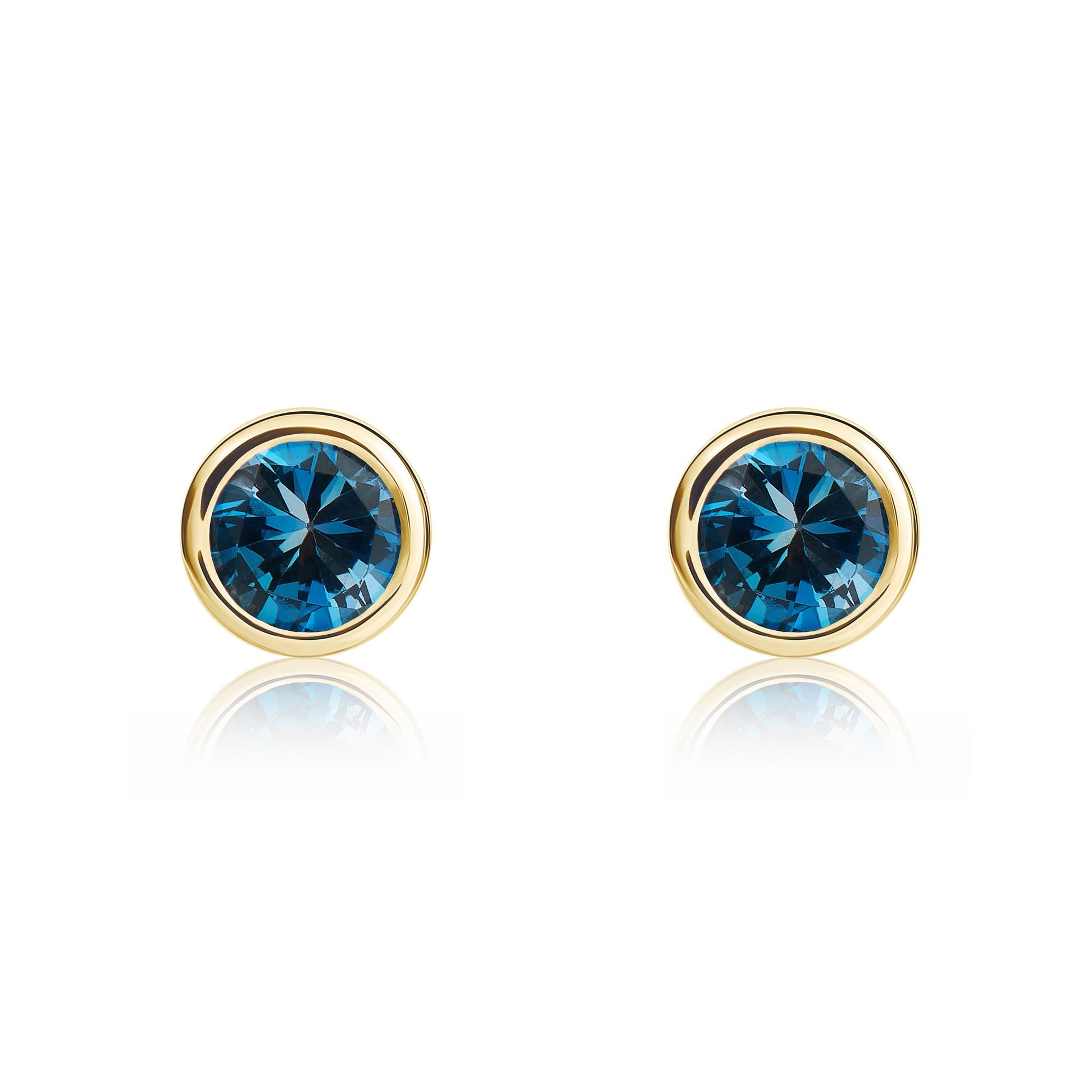 9CT YG 4MM ROUND LONDON BLUE TOPAZ RUBOVER STUD EARRINGS