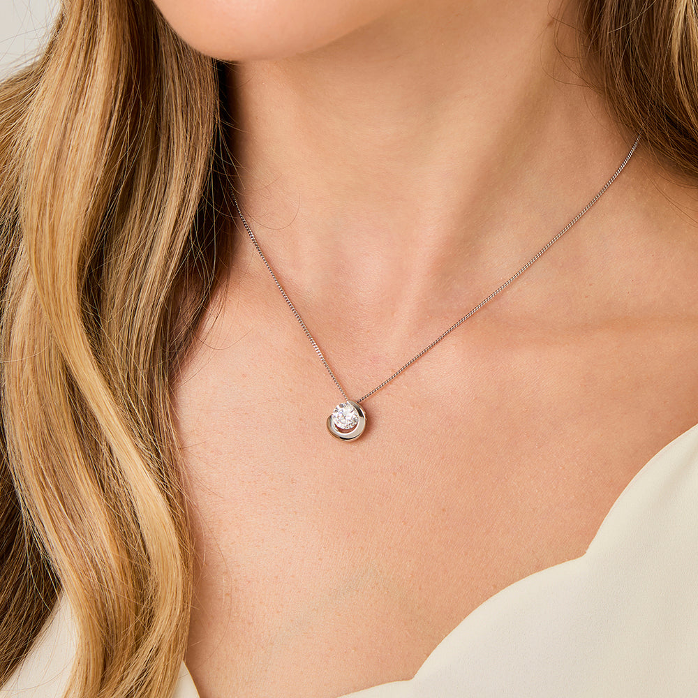 Sterling Silver Swirl Circle Necklace