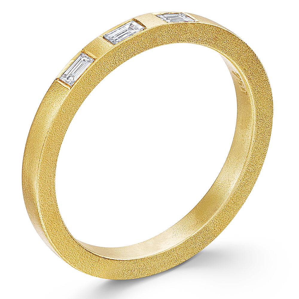 Yellow Gold Matte Finish Ring Set With 3 Diamonds