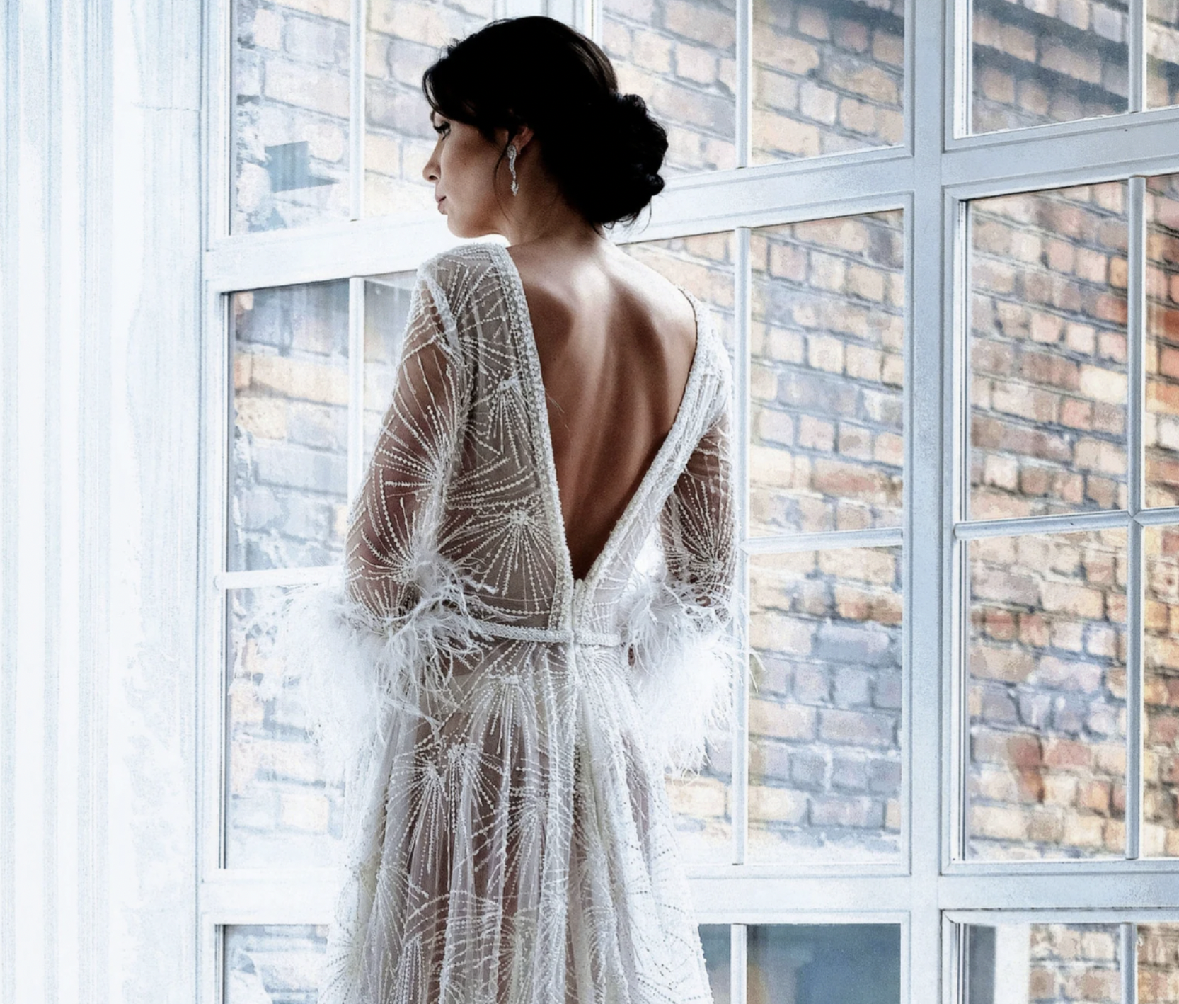Complete Your Wedding Look: Here’s What Jewellery To Wear With Your Wedding Dress