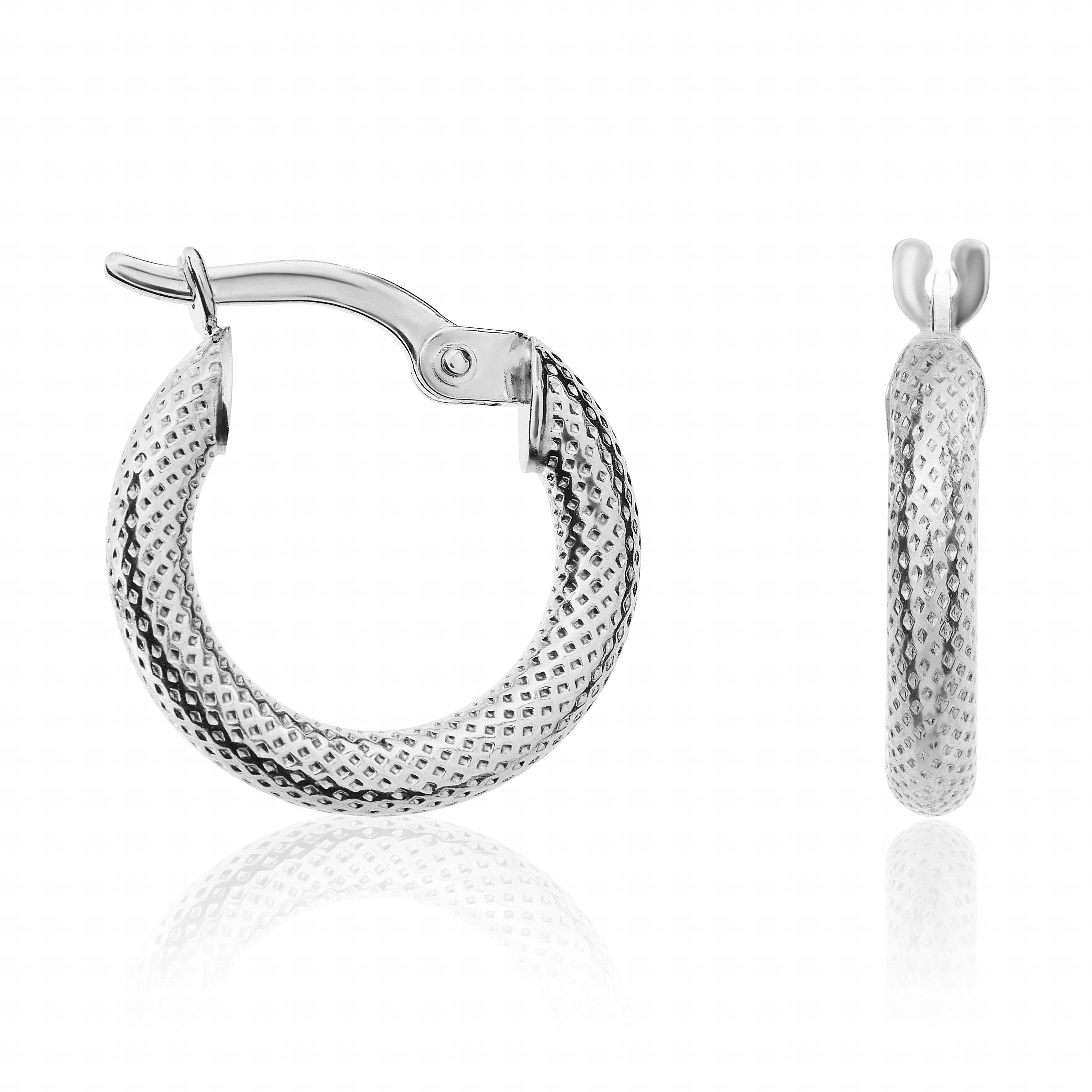 9CT WHITE GOLD STIPPLED ROUND HOOP EARRINGS. 15MM OUTER DIAMETER