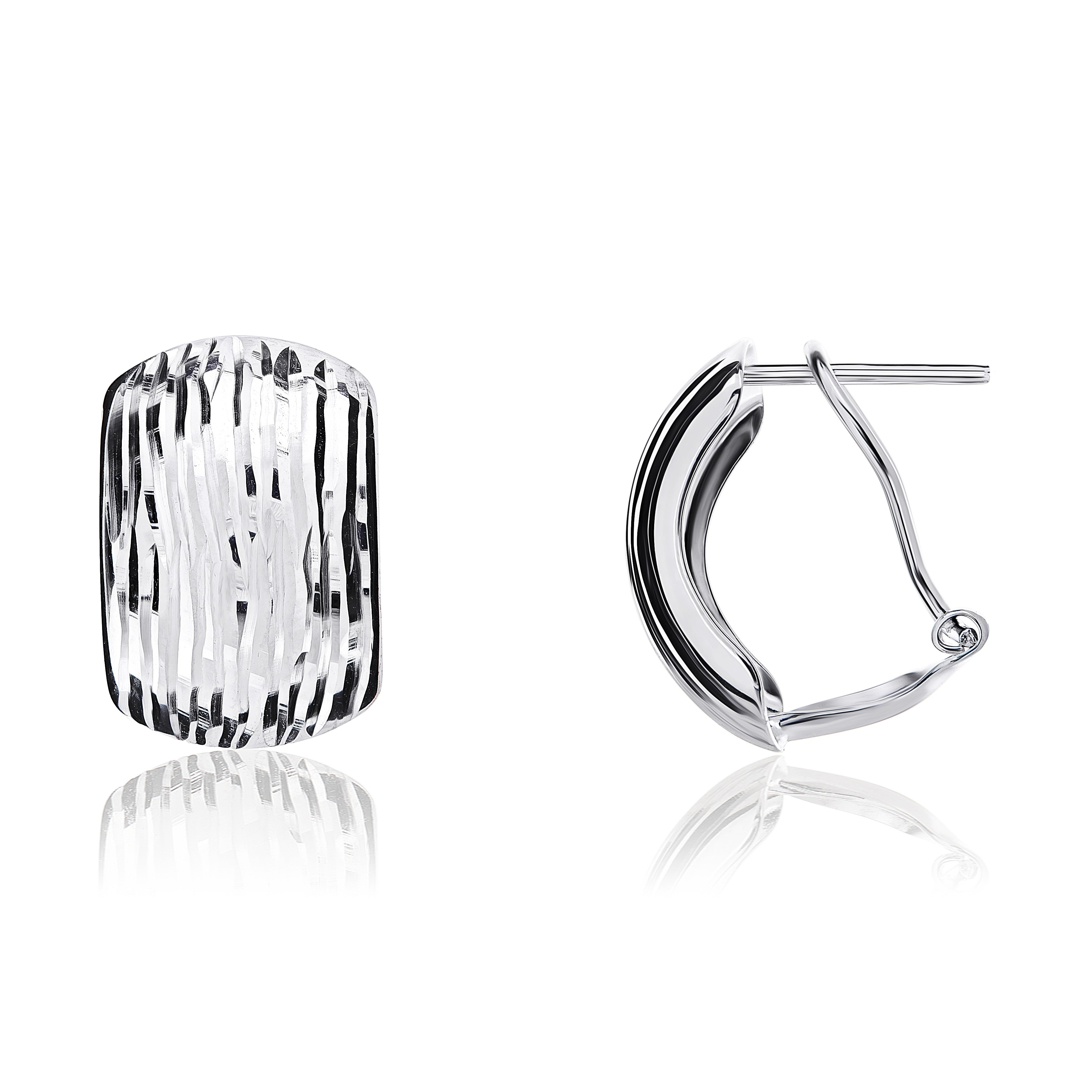9CT WG 10MM WIDE RIBBED CURVED PEG & CLIP EARRINGS