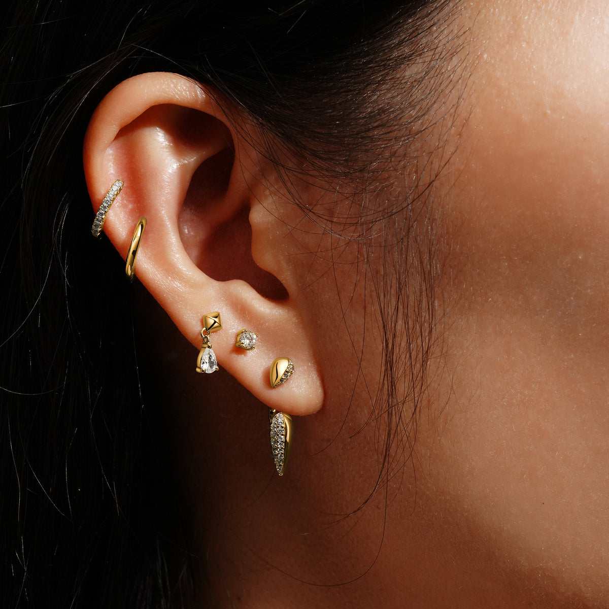 Two-Tone Sparkling Puffy Spike Ear Jackets