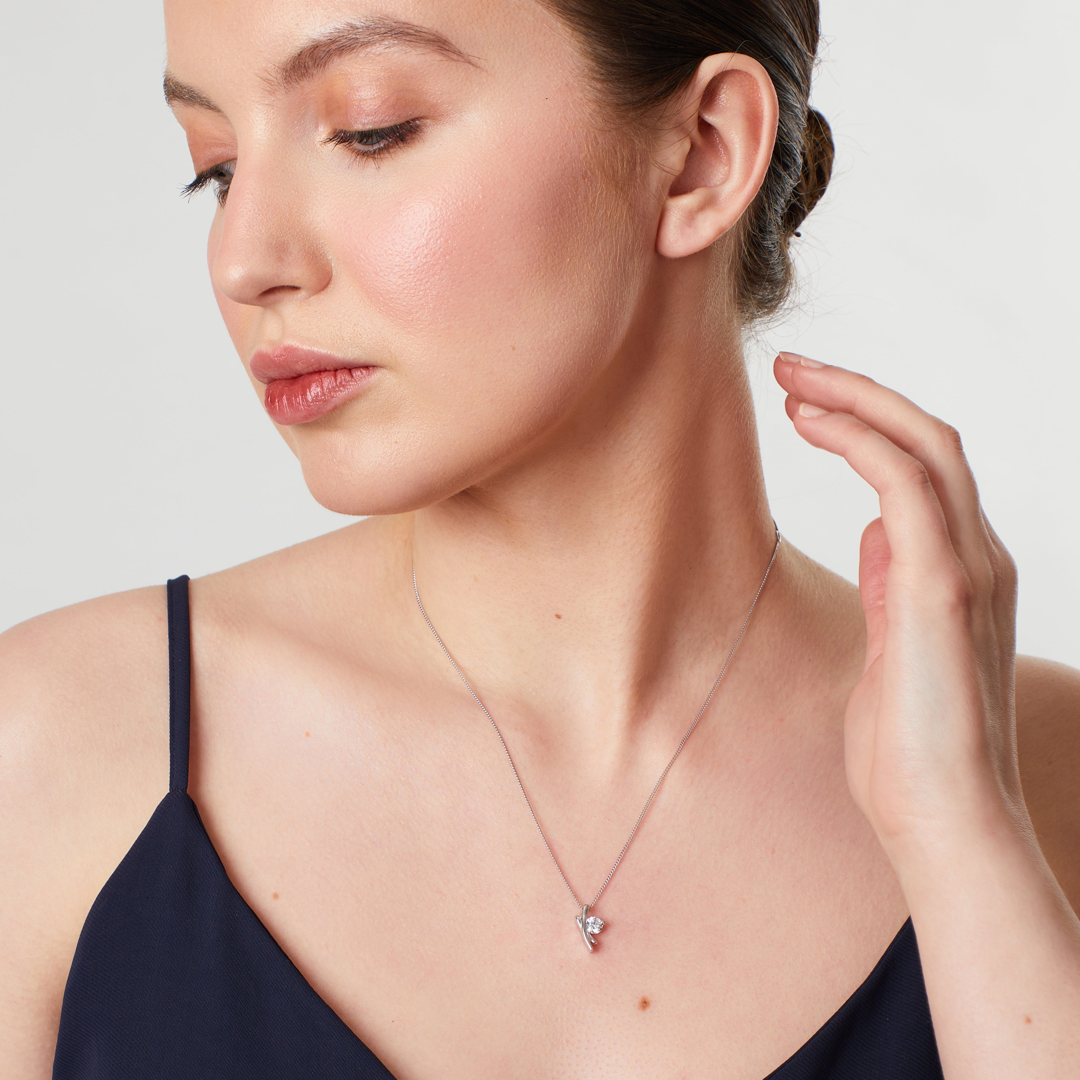 Sterling Silver Cubic Zirconia Kiss Pendant