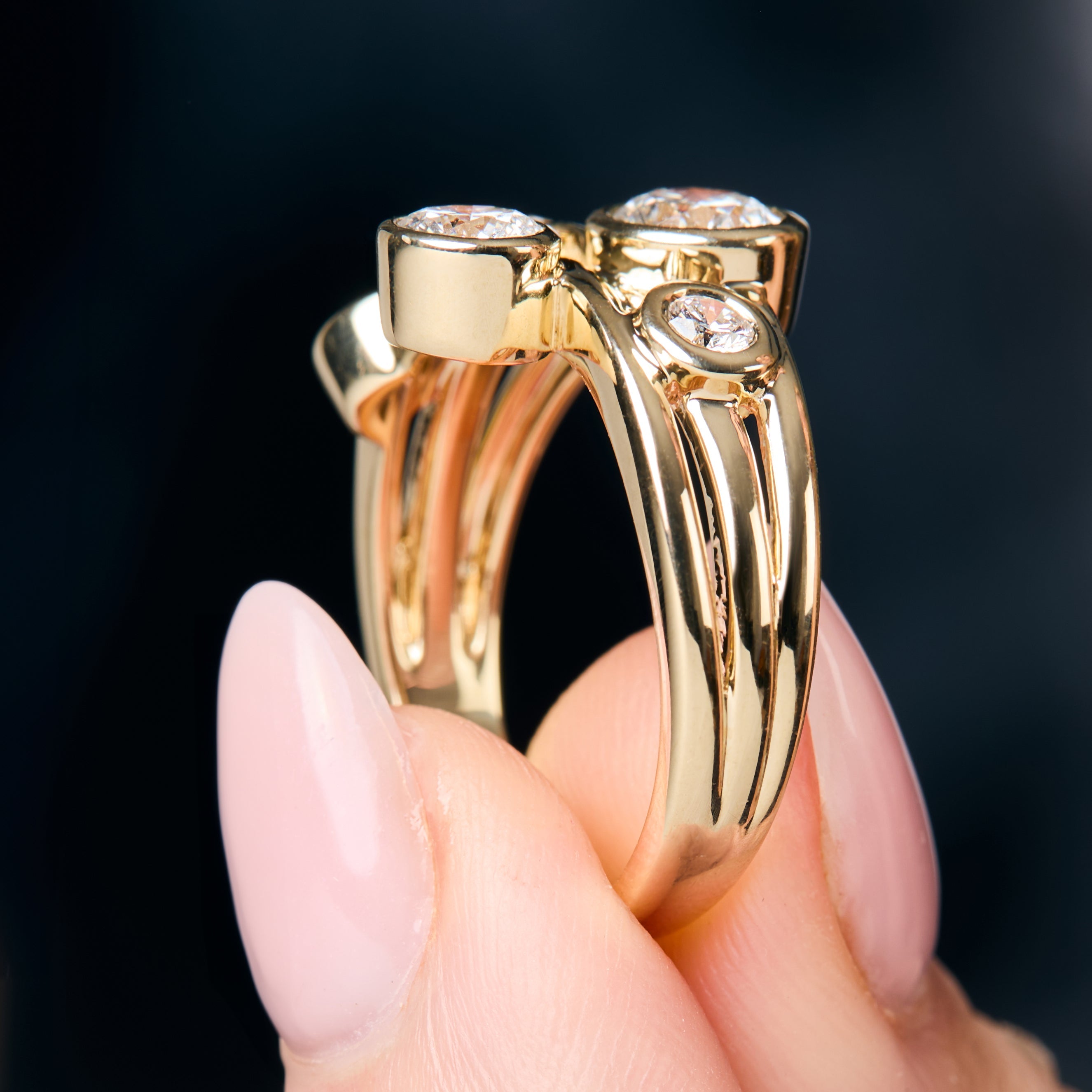 9ct Gold 1.3 Carat Lab Diamond Bubble Ring | Round Brilliant E VS1