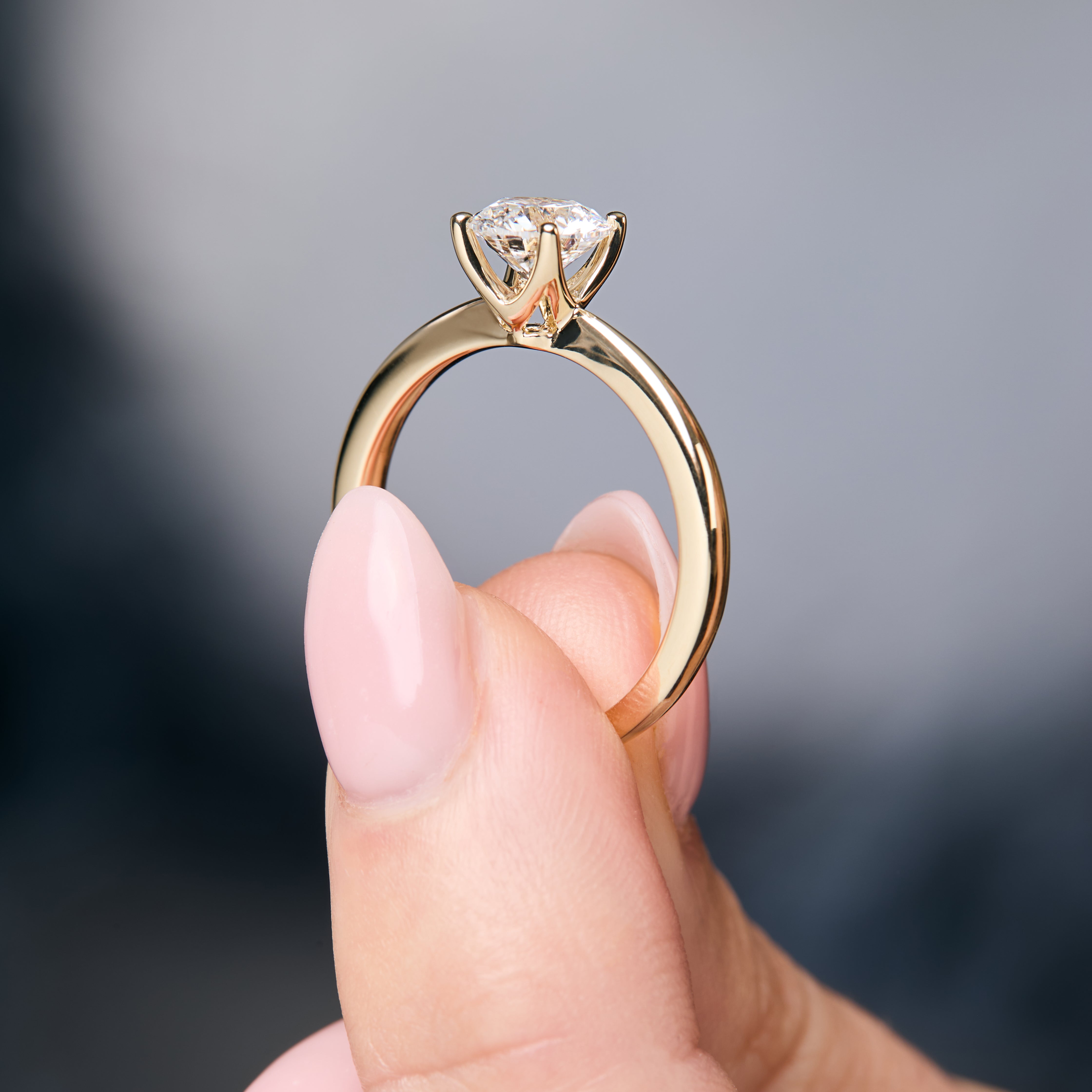 9ct Gold Solitaire 1 Carat Lab Diamond Ring | Round Brilliant E VS1