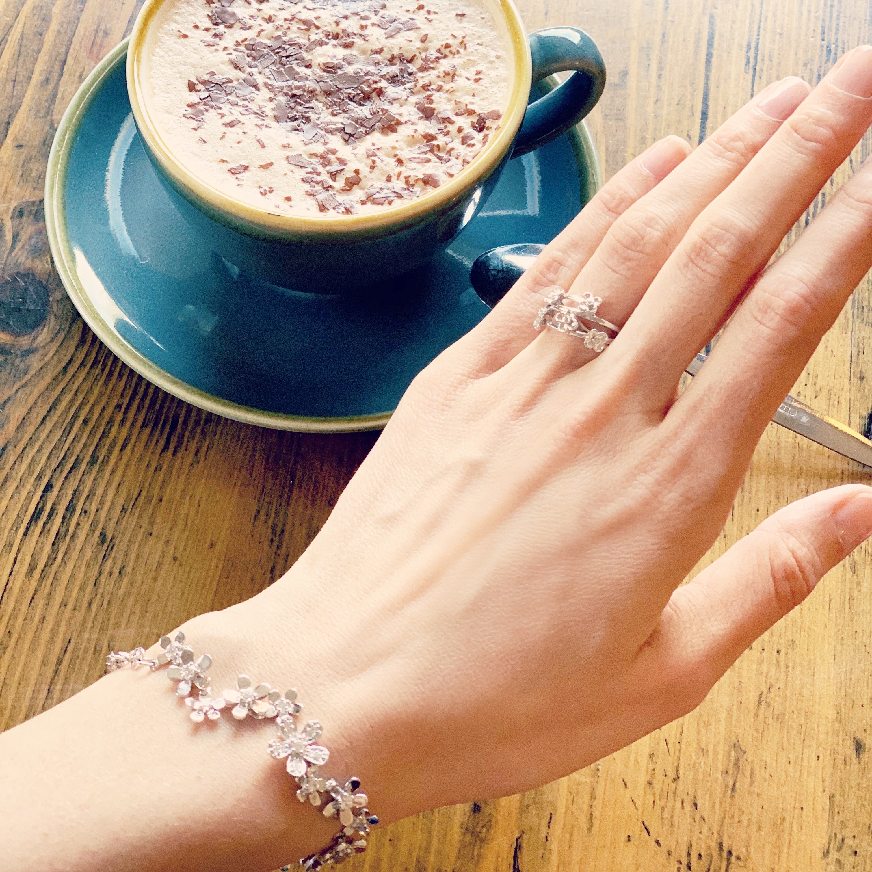 Sterling Silver Cubic Zirconia Daisy Chain Bracelet