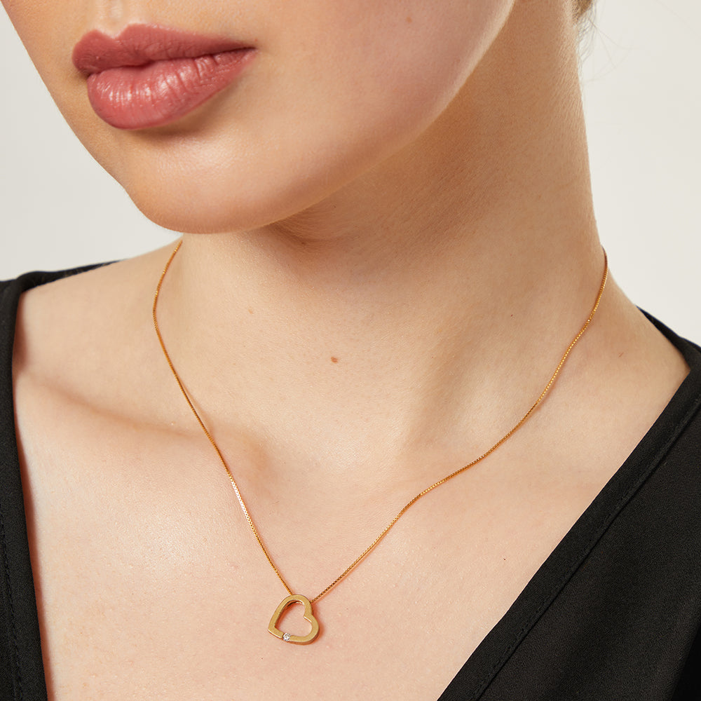 9ct Yellow Gold  Diamond Heart Pendant