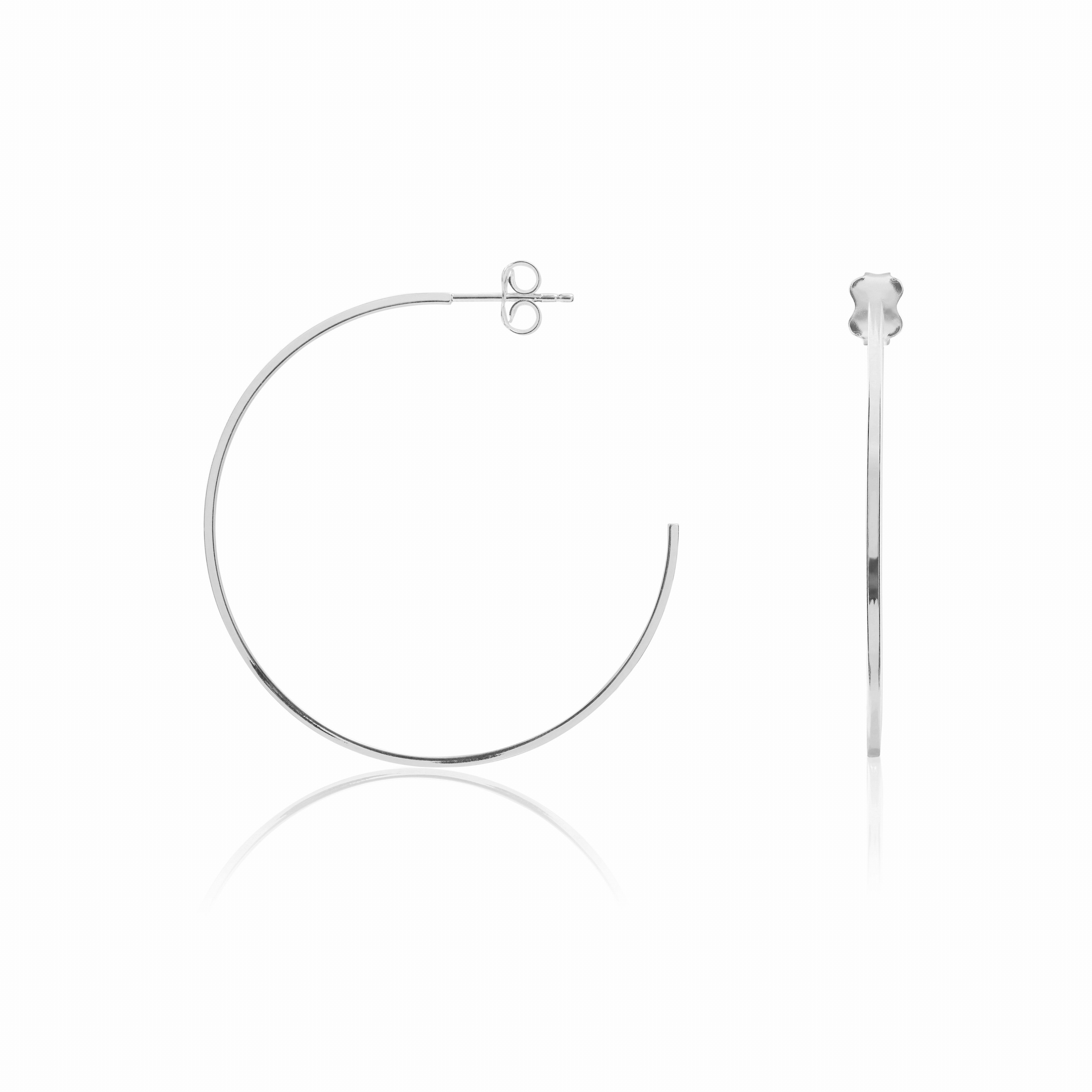 9CT WHITE GOLD 1MM SQUARE TUBE PEG AND SCROLL HOOP EARRINGS. 32MM DIAMETER
